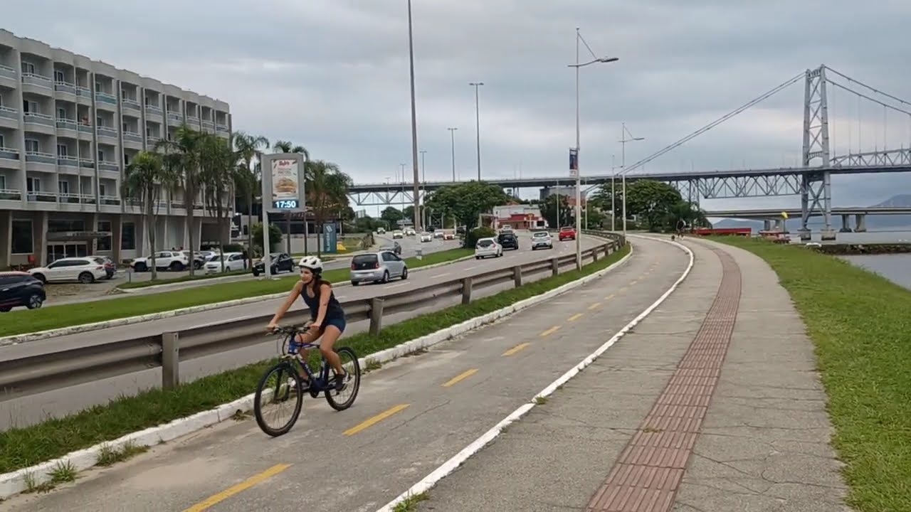 Ponte Hercílio Luz em Florianópolis neste último dia de fevereiro!