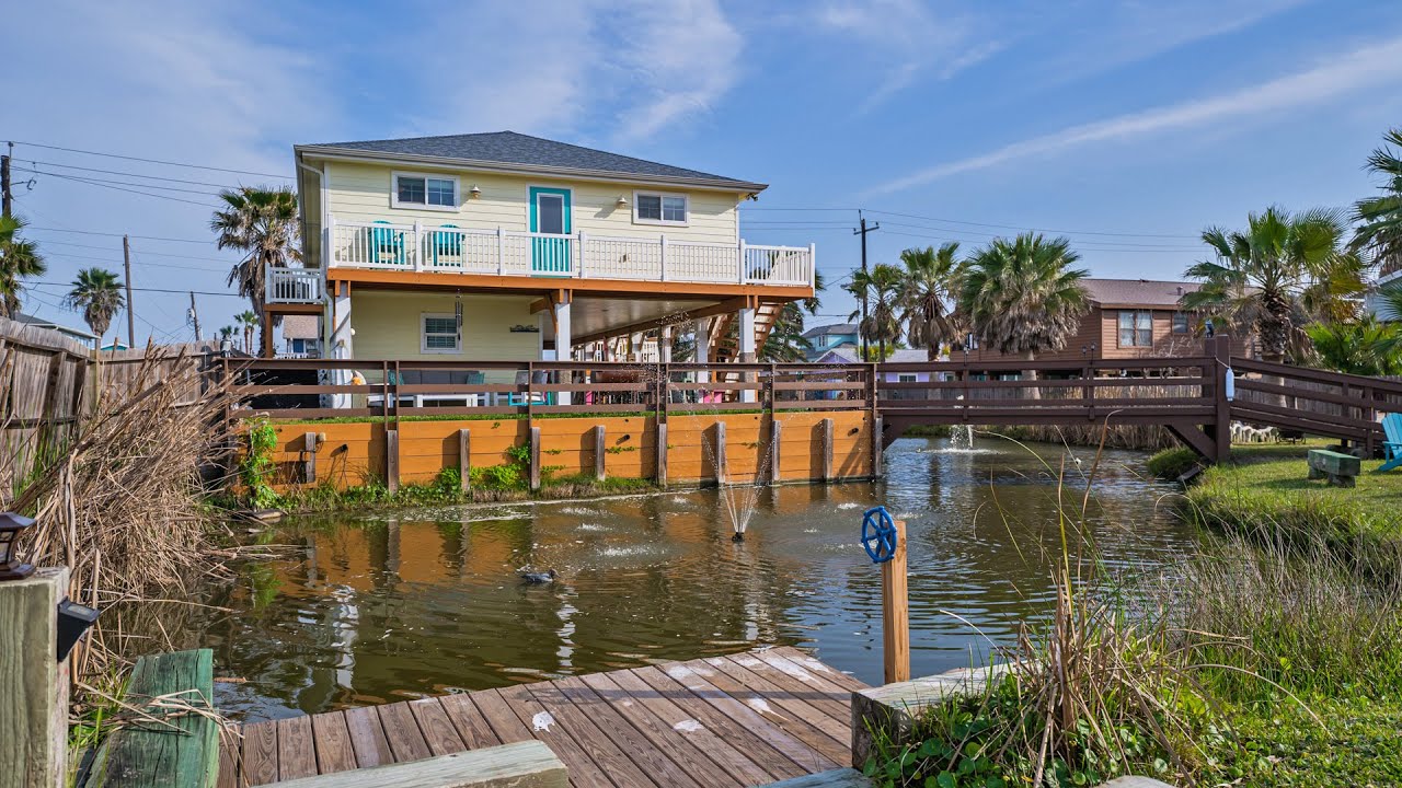 Pondaransas - 4 Bed 3 Bath Airbnb in Port Aransas, Texas