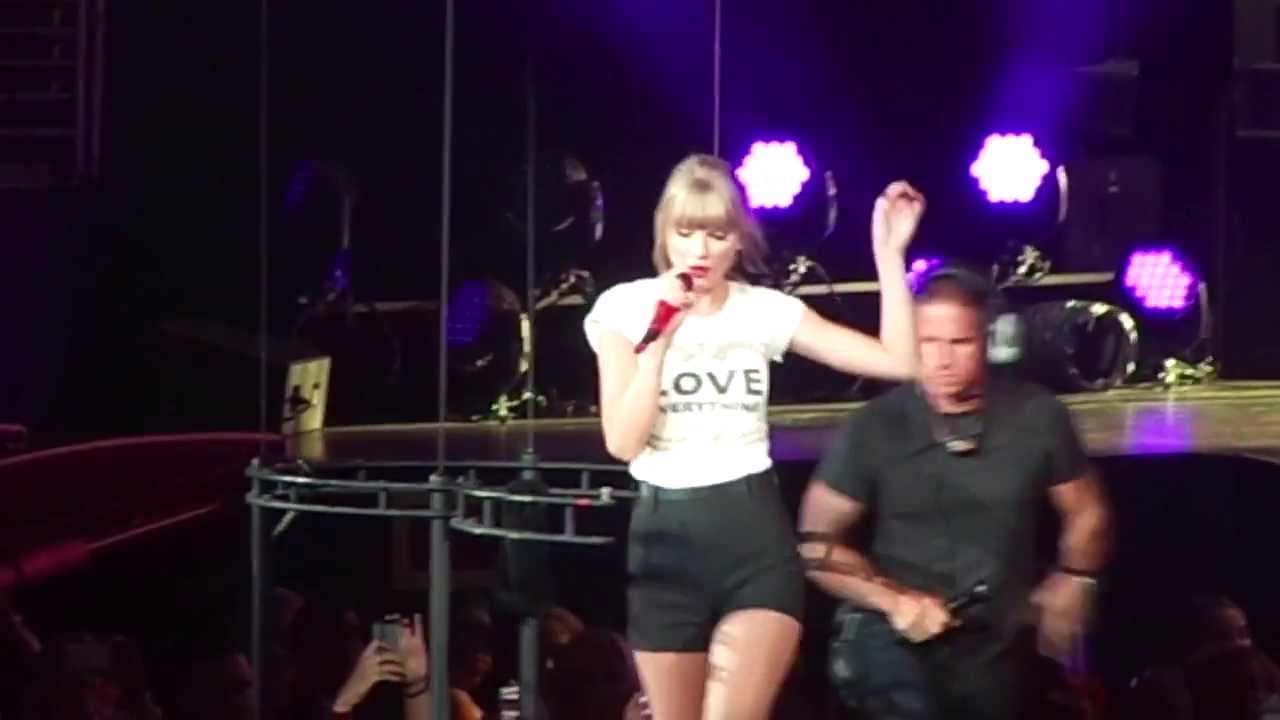 Taylor Swift - Sparks Fly (Red Tour at Staples Center 8/24/13)