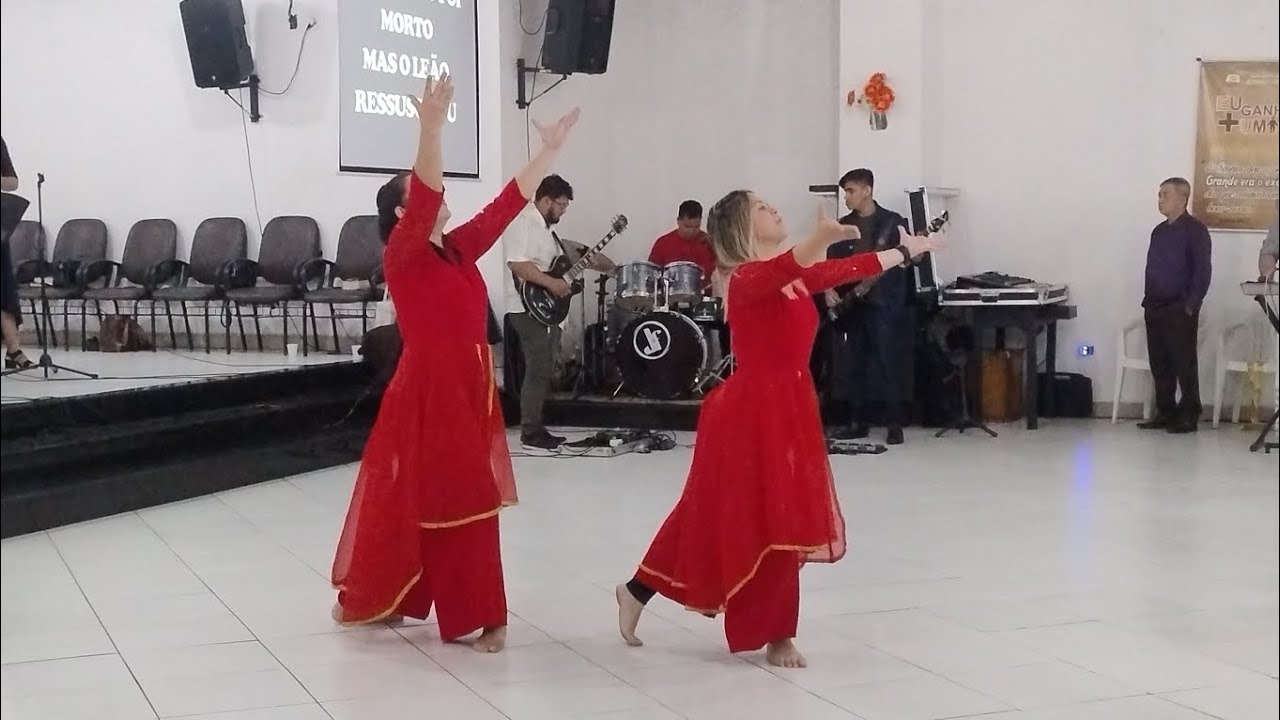 Leão e Cordeiro - Cassiane (Coreografia) 