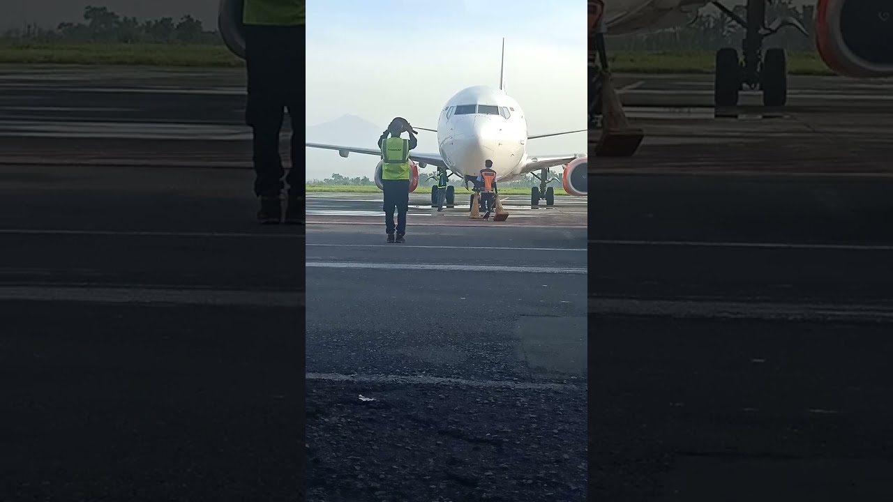  VIDEO TERBARUUU /TERVIRAAAAL,PARKIRIN PESWAT SAMPE BOARDING. LION AIR , LOP-SUB ,JT 865