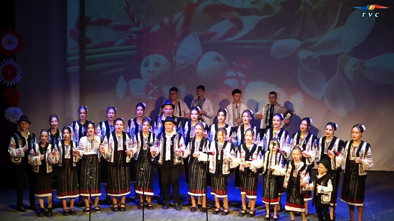 Ansamblul ,,Plai,, din  s. Godinești...