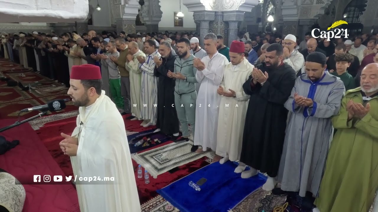 طنجة.. دعاء ختم القرآن يختتم أجواء ليلة القدر بمسجد محمد الخامس