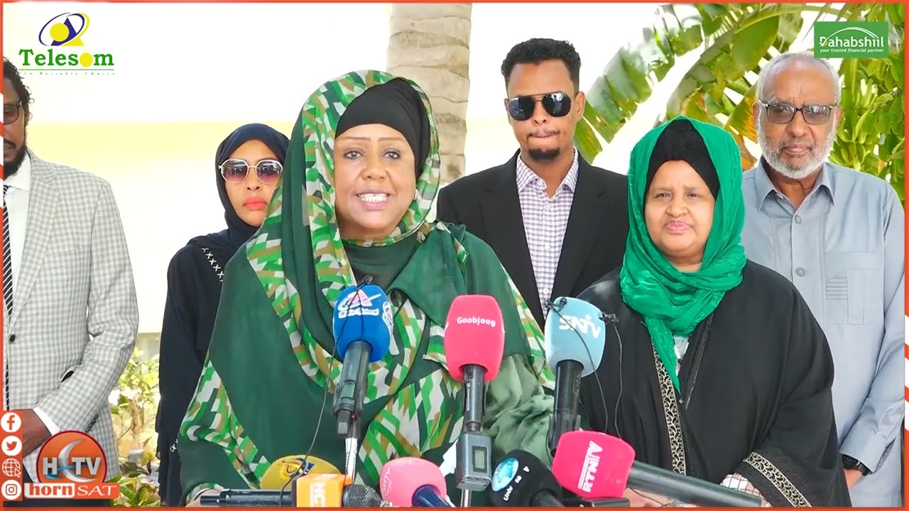 Wasiirkii hore ee Dibadda oo musharax U ah Midowga Africa ayaa shir jaraaid Ku qabatay Muqdisho.