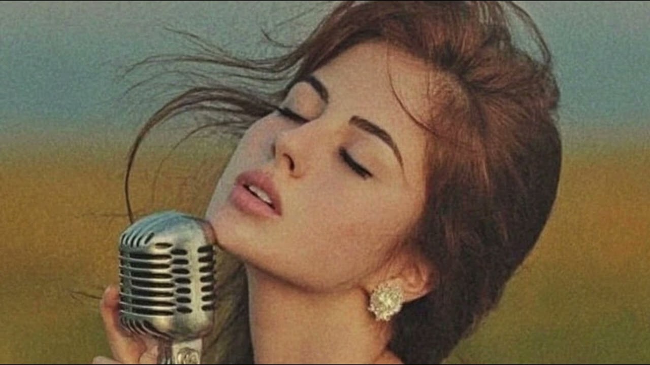 A Restored 1960s Classic Italian Romance Songs - Stolen Glances in Roma (LIVE)