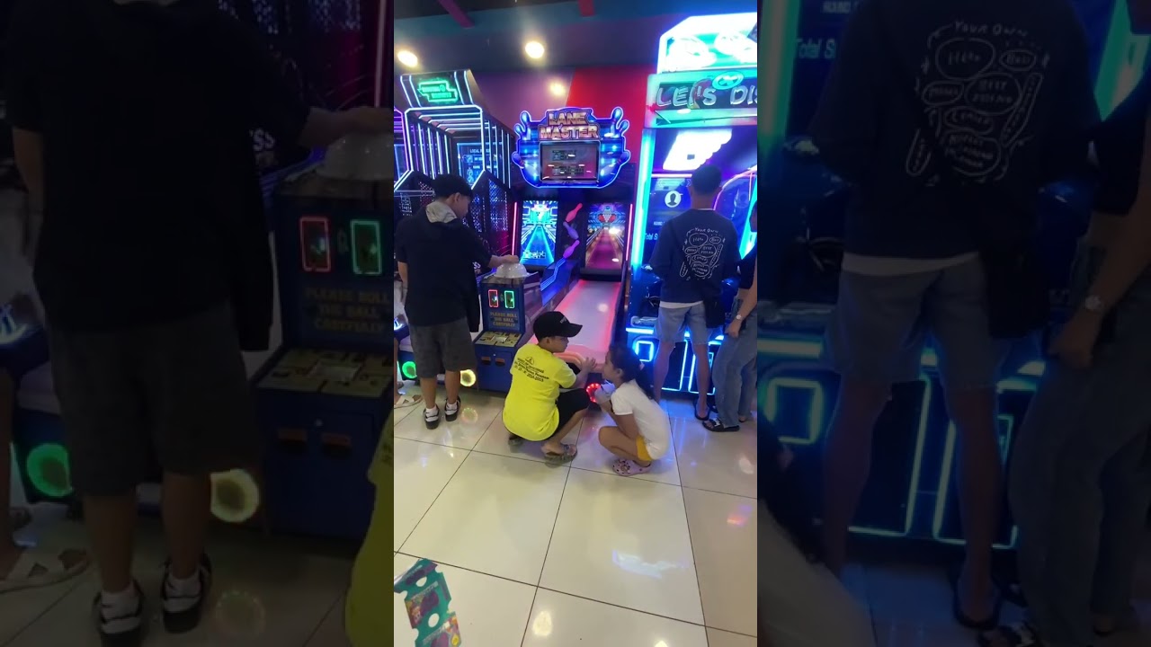 Zach Bowling WORLD OF FUN sm San lazaro