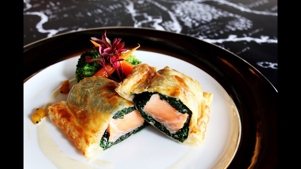 Salmon en Croûte - Brasserie 9