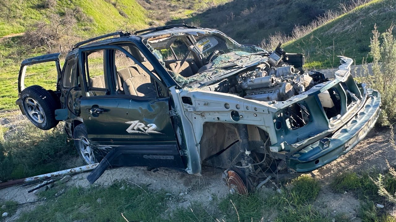GEO TRACKER ZR-2 DISCOVERED WHILE HIKING.