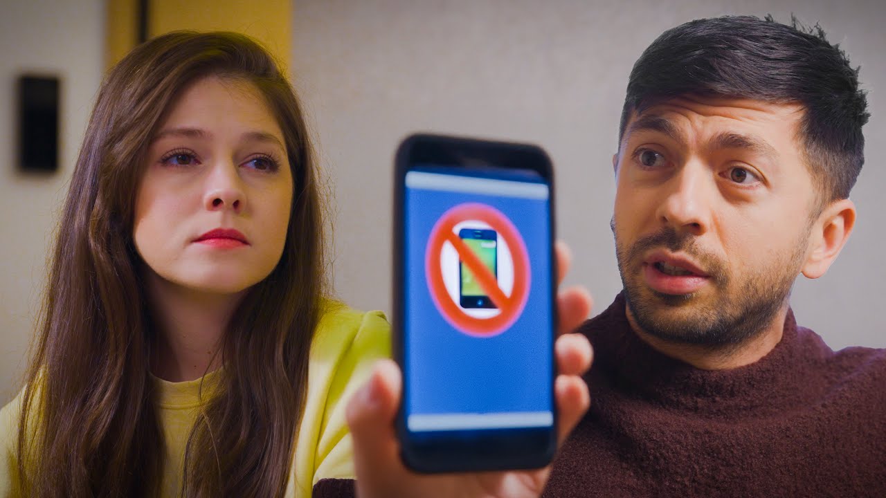Când ești obsedat de telefon