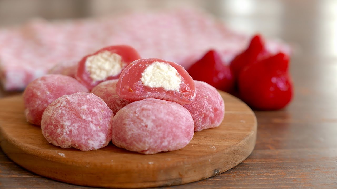 Cream filled Strawberry Mochi | Daifuku | Japanese Recipe | wa’s Kitchen