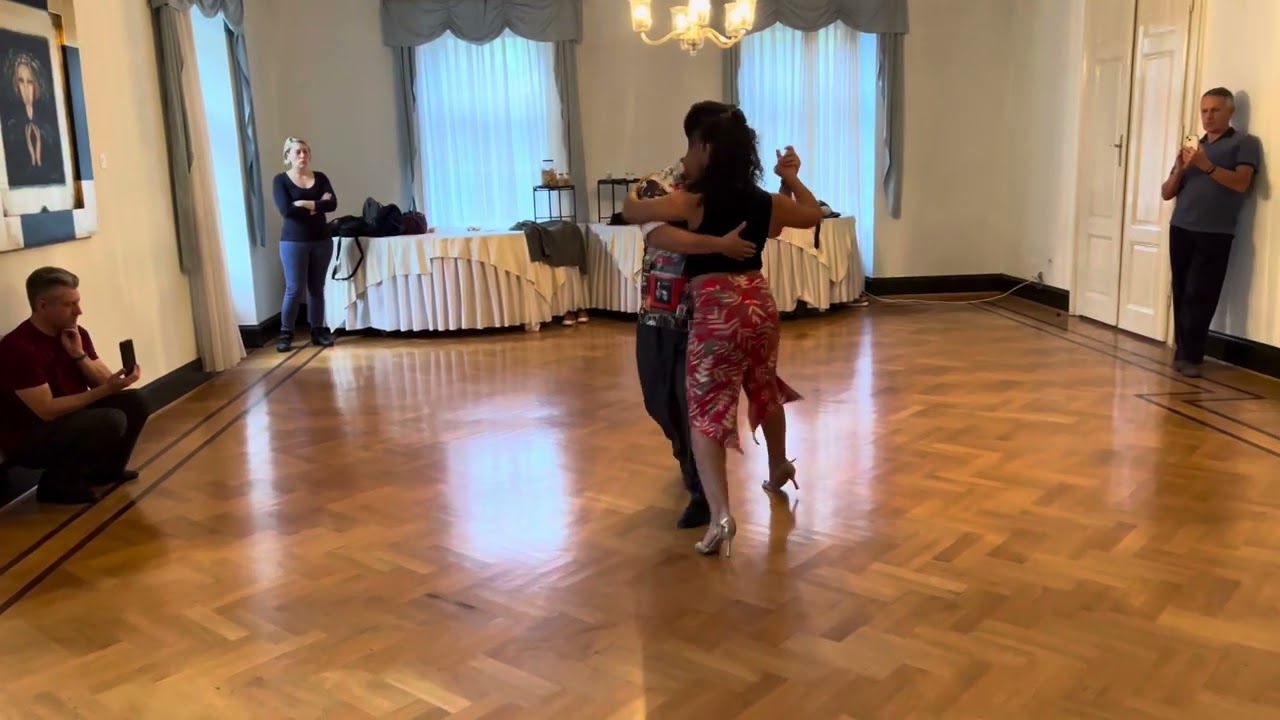 Edwin Espinosa y Alexa Yepes tango lesson in time for tango festival