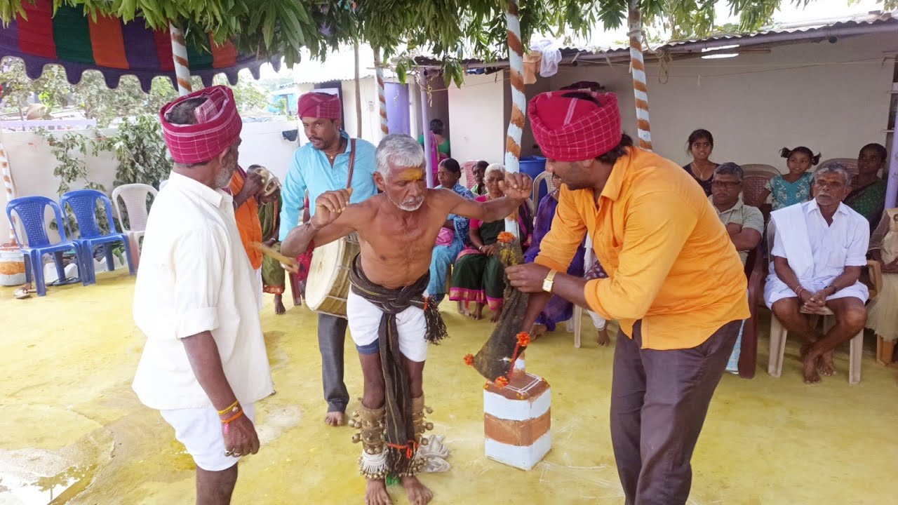పెళ్లిలో బీరప్ప స్వామికి గజ కట్టిన వీడియో-beerappa swamy ki gajja kattina videos-beerappa katha 2022