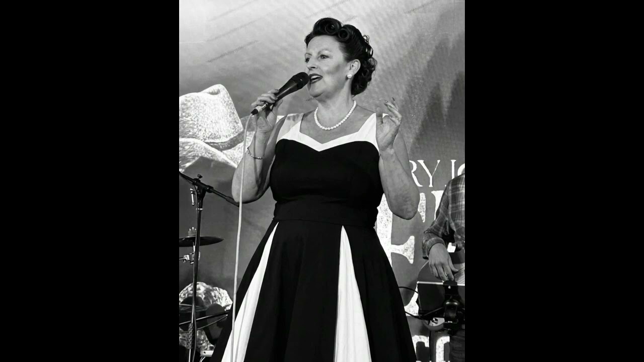 My tribute to the one and only Patsy Cline, 