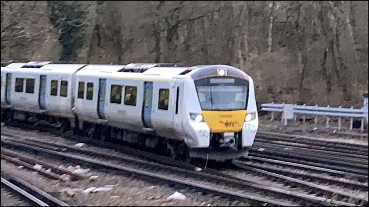 Trains at Petts Wood Jct.