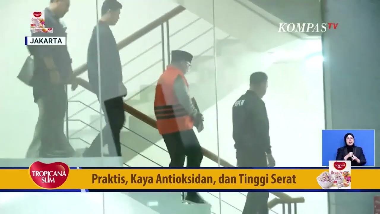Pakai Rompi Oren, Eks Menag Yaqut Langsung Dibawa Menuju Rutan KPK