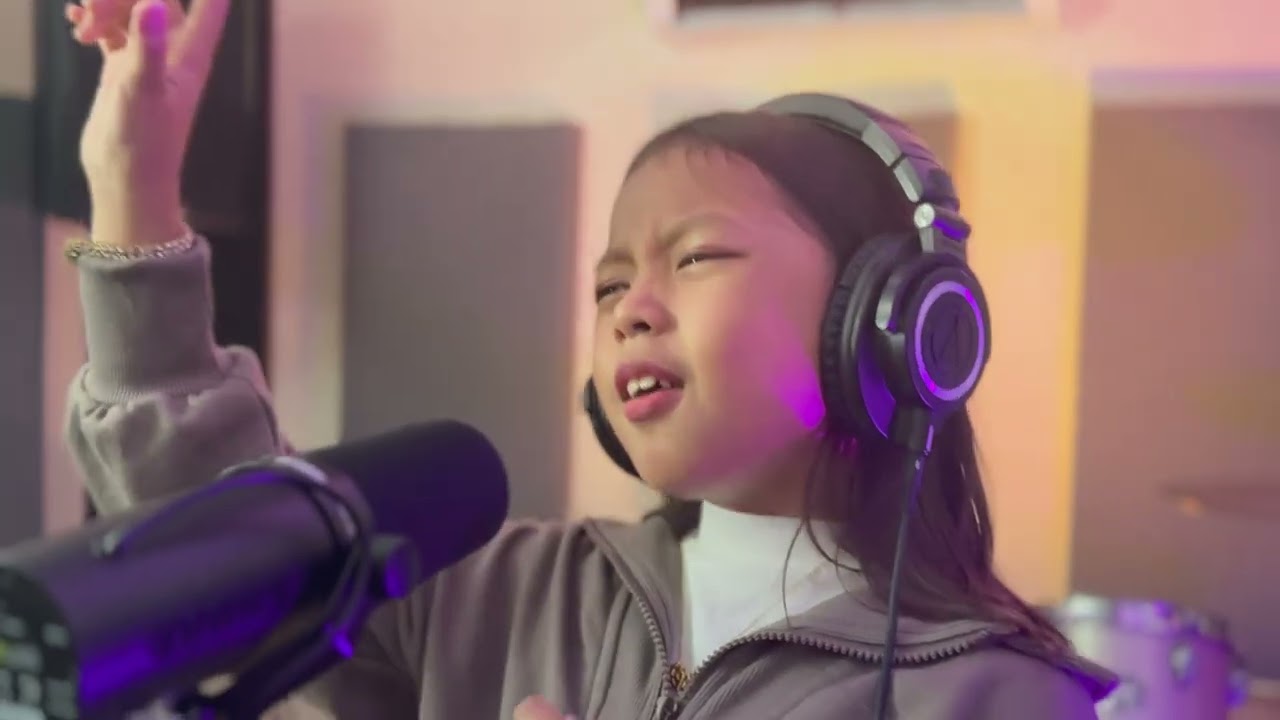 Golden by Huntrix Cover by Keileigh Davantes