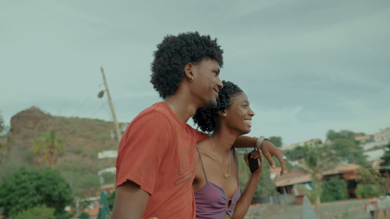 Los Manoz - Mina  (CLIP OFFICIAL)