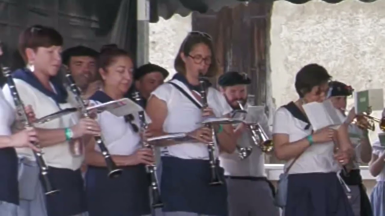 Podium Musical ZARPAI BANDA (02)