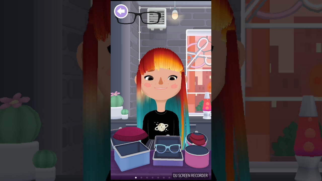 Playing Toca Boca Hair Salon 3