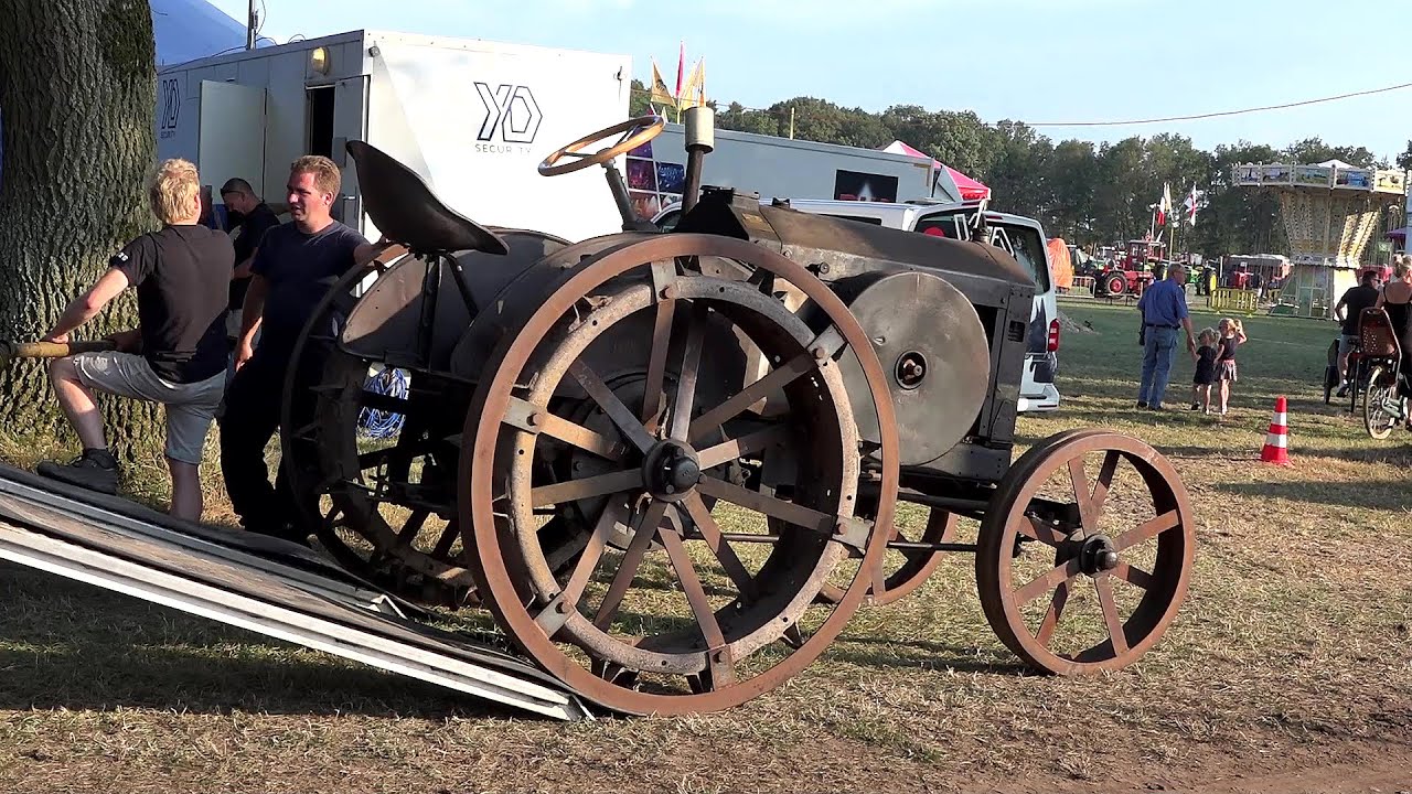 Eintreffen der Bulldogs am Freitagabend- Historisch Festival in Panningen 29.07.2022 Niederlande