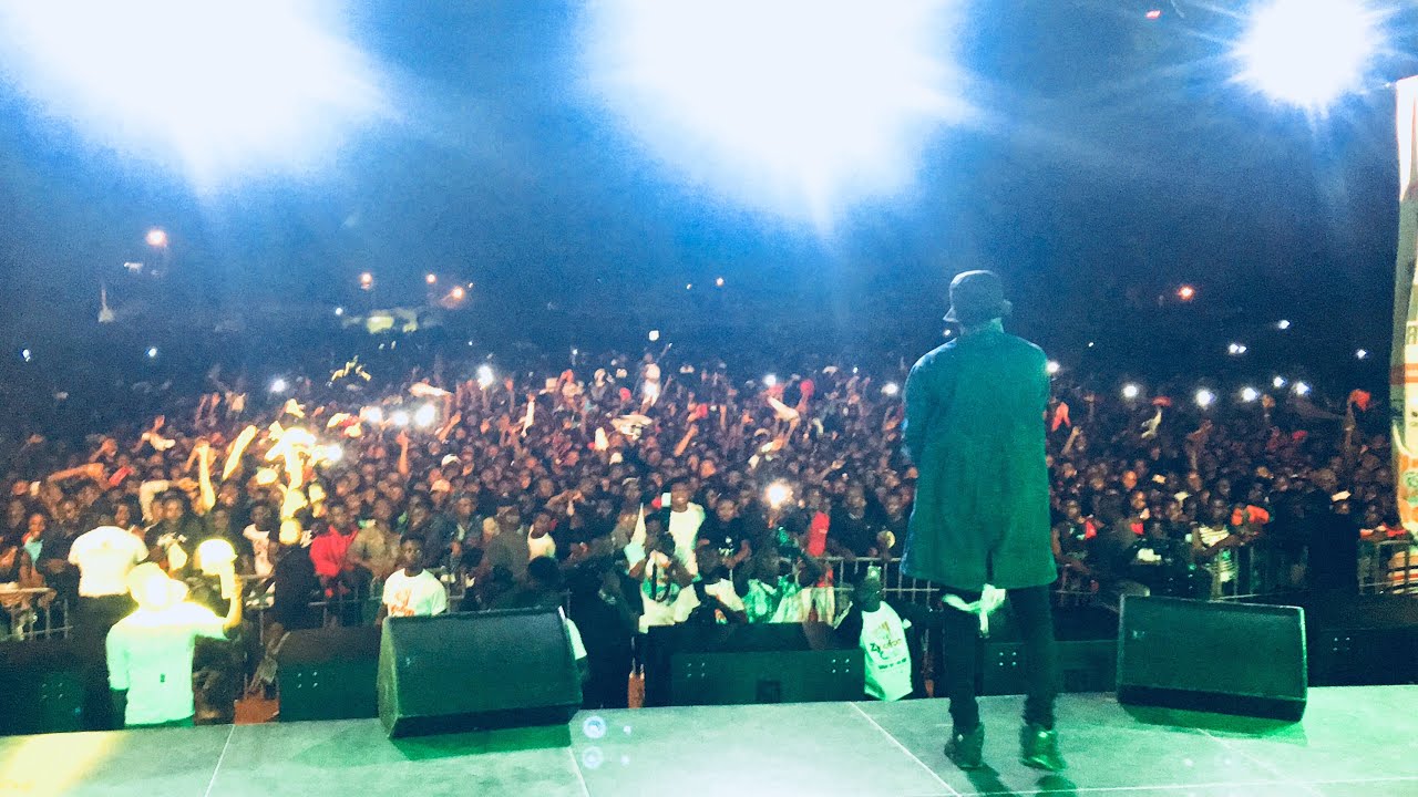 Keeny Ice - Aflao border boy (Zylofon Cash Activation Concert)