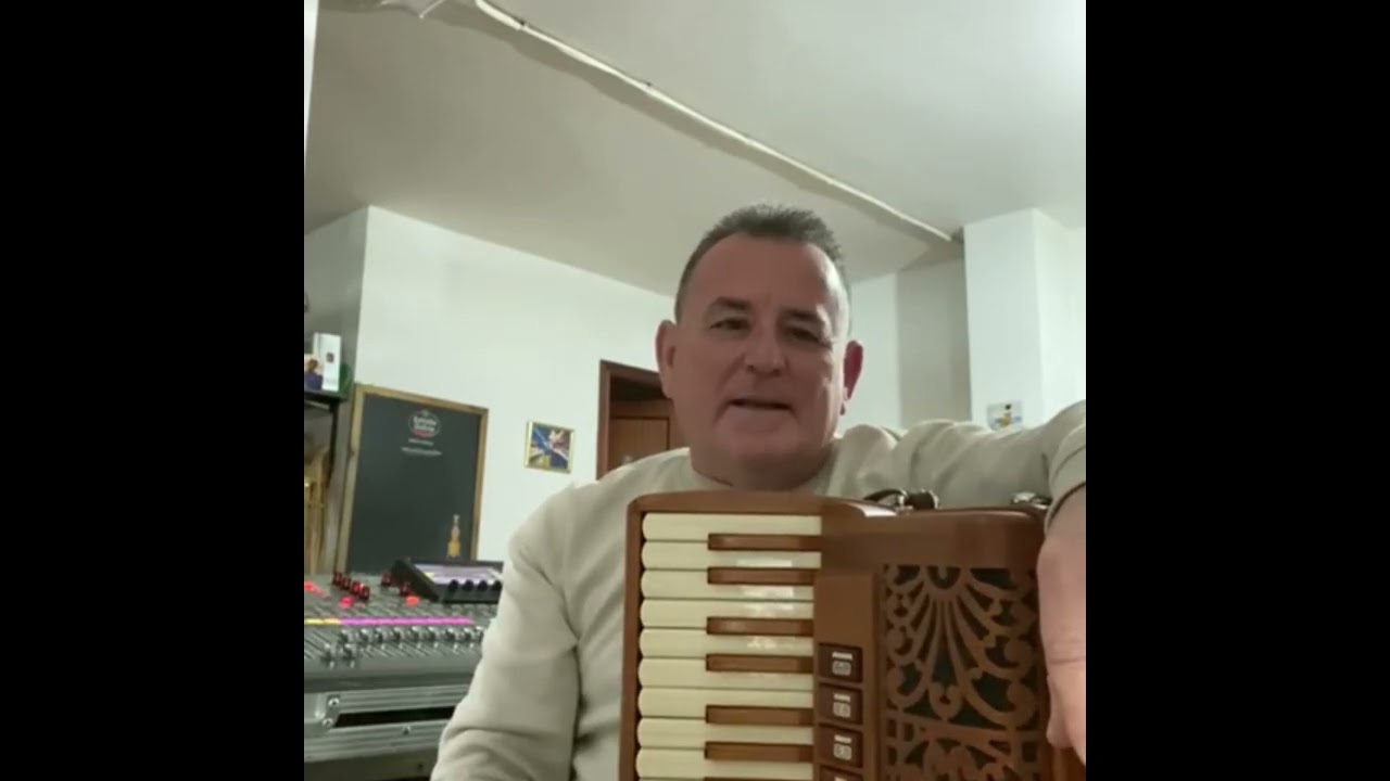 TEMA MUY ALEGRE Y POPULAR