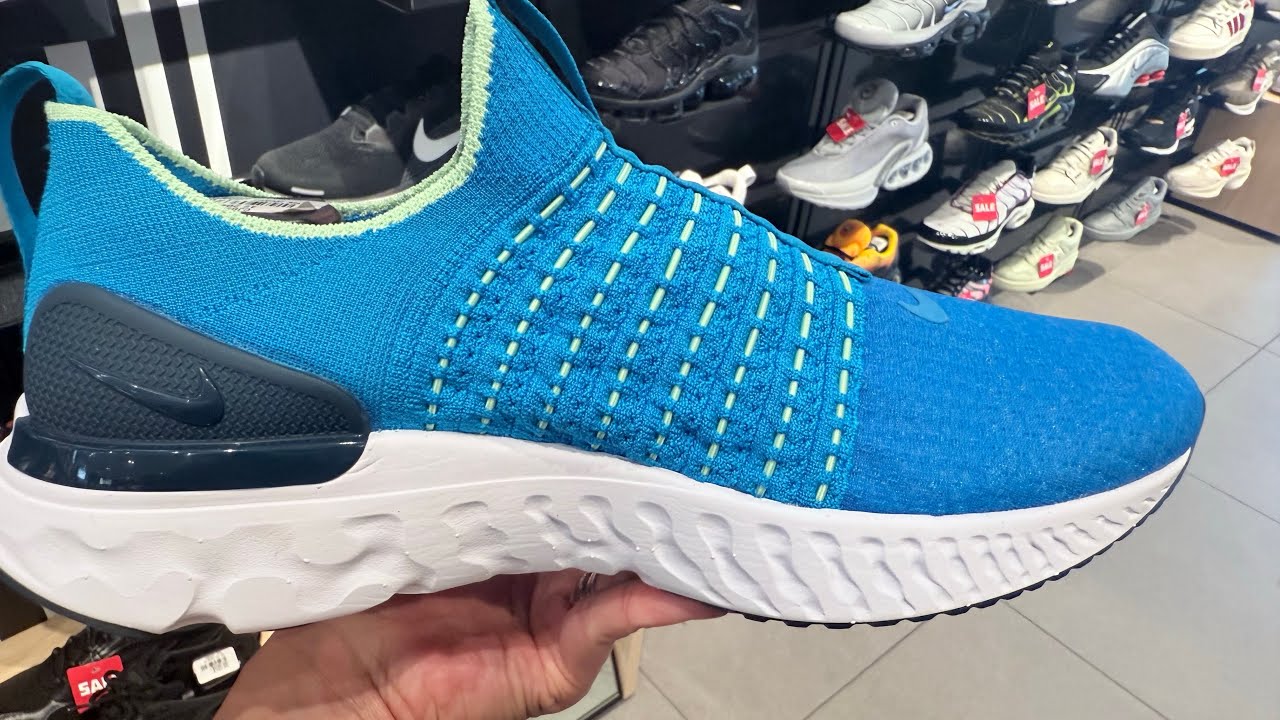 Nike React Phantom Run Flyknit 2Blue Orbit Vapor Green Deep  Ocean