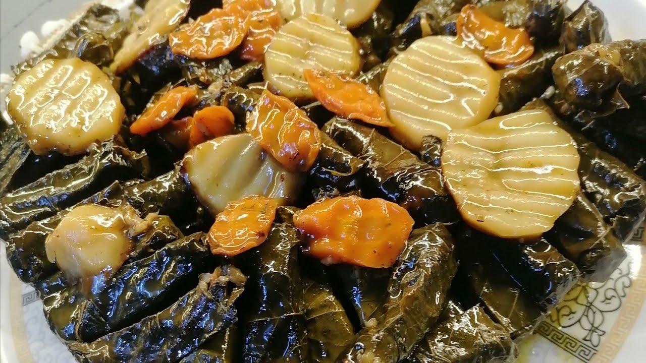 طريقة عمل الذ ورق عنب حامض ودايب مع مكون سري يلي بيعطي طعم جدا رائع ♥️♥️