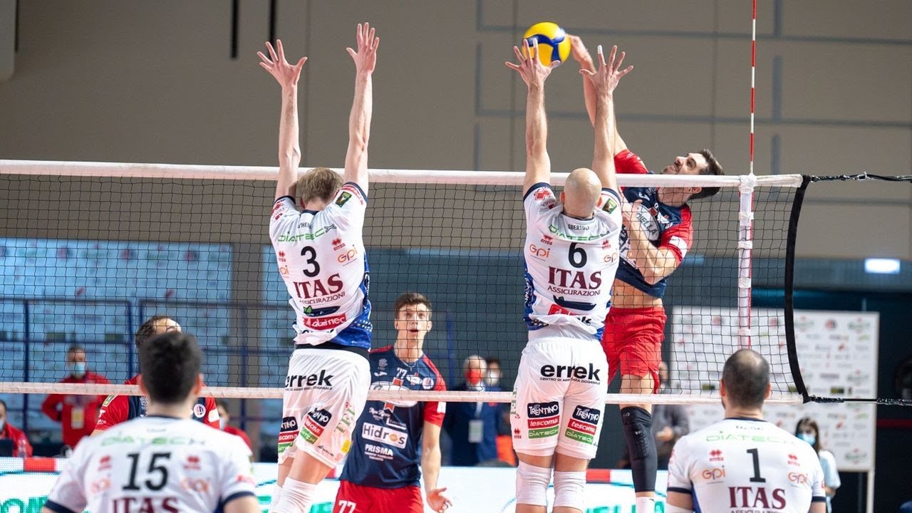 Highlights di Gioiella Prisma Taranto-Itas Trentino 1-3 (8° turno di SuperLega)