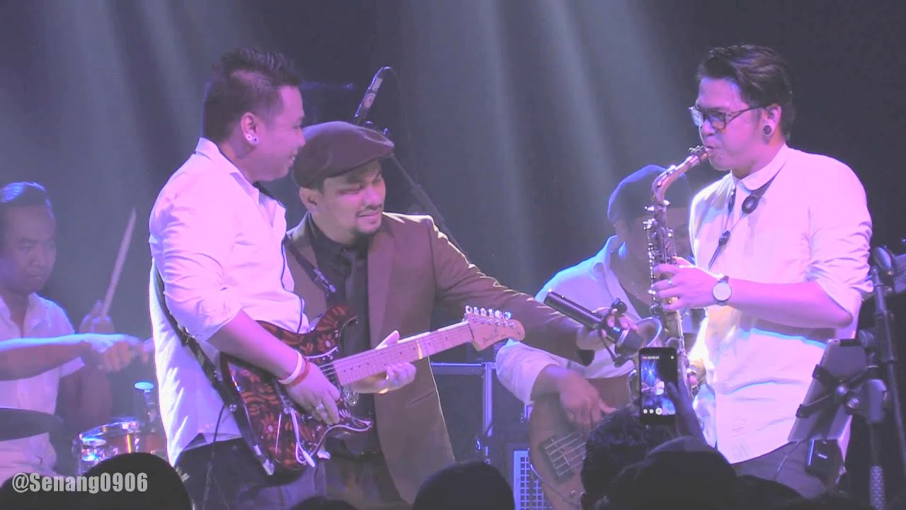 Tompi - Munghujam Jantungku @ Foundry 8 [HD]