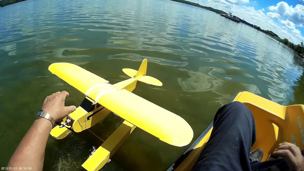 Flite Test Simple Cub on Floats CRASH in the water