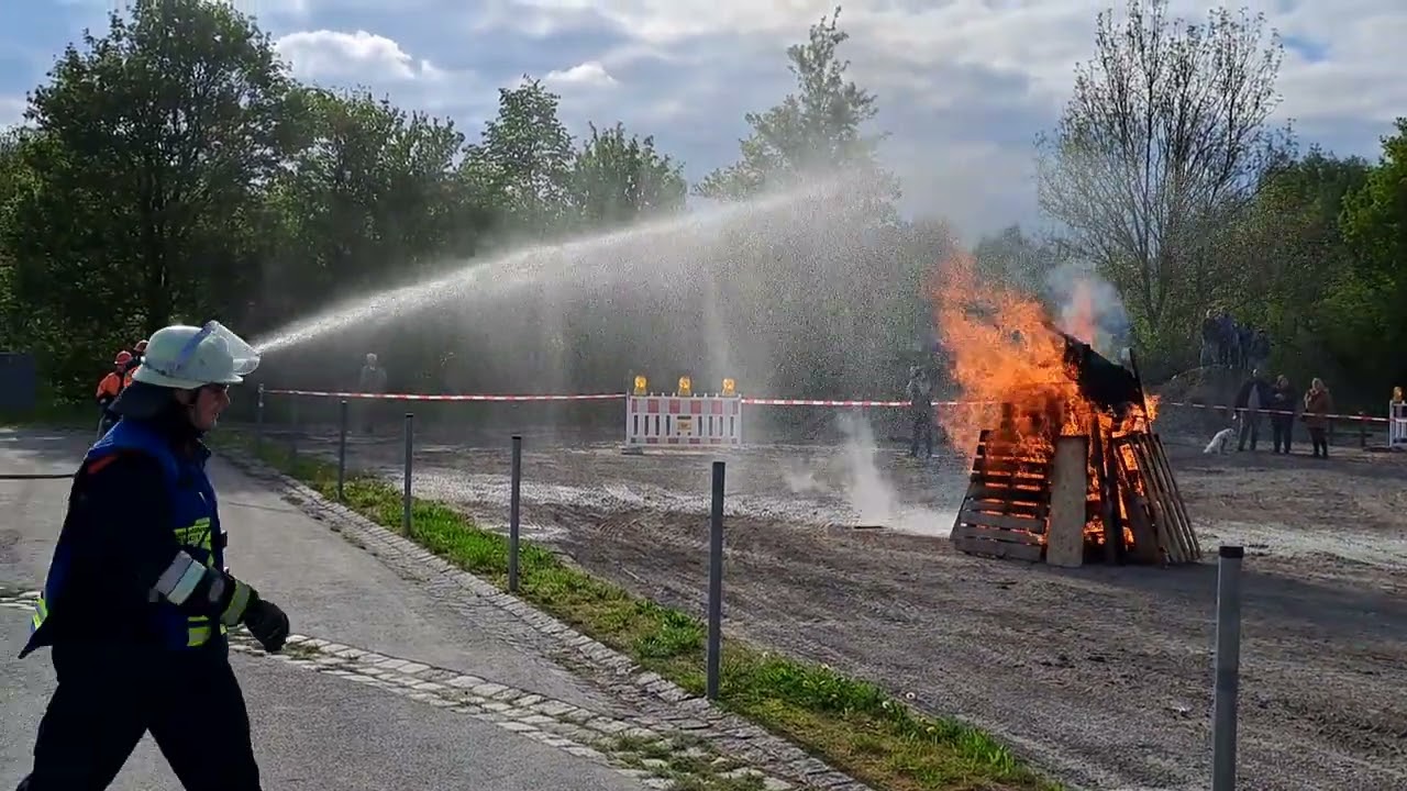 Übung Jugendfeuerwehr Feuchtwangen bei Floriansfest 2023