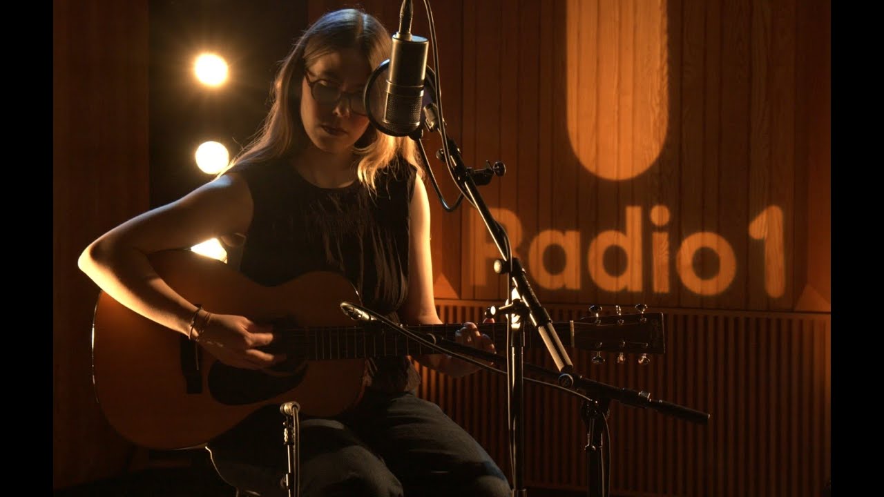 Arny Margret - Took the train 'til the end (Live @VrtRadio1)