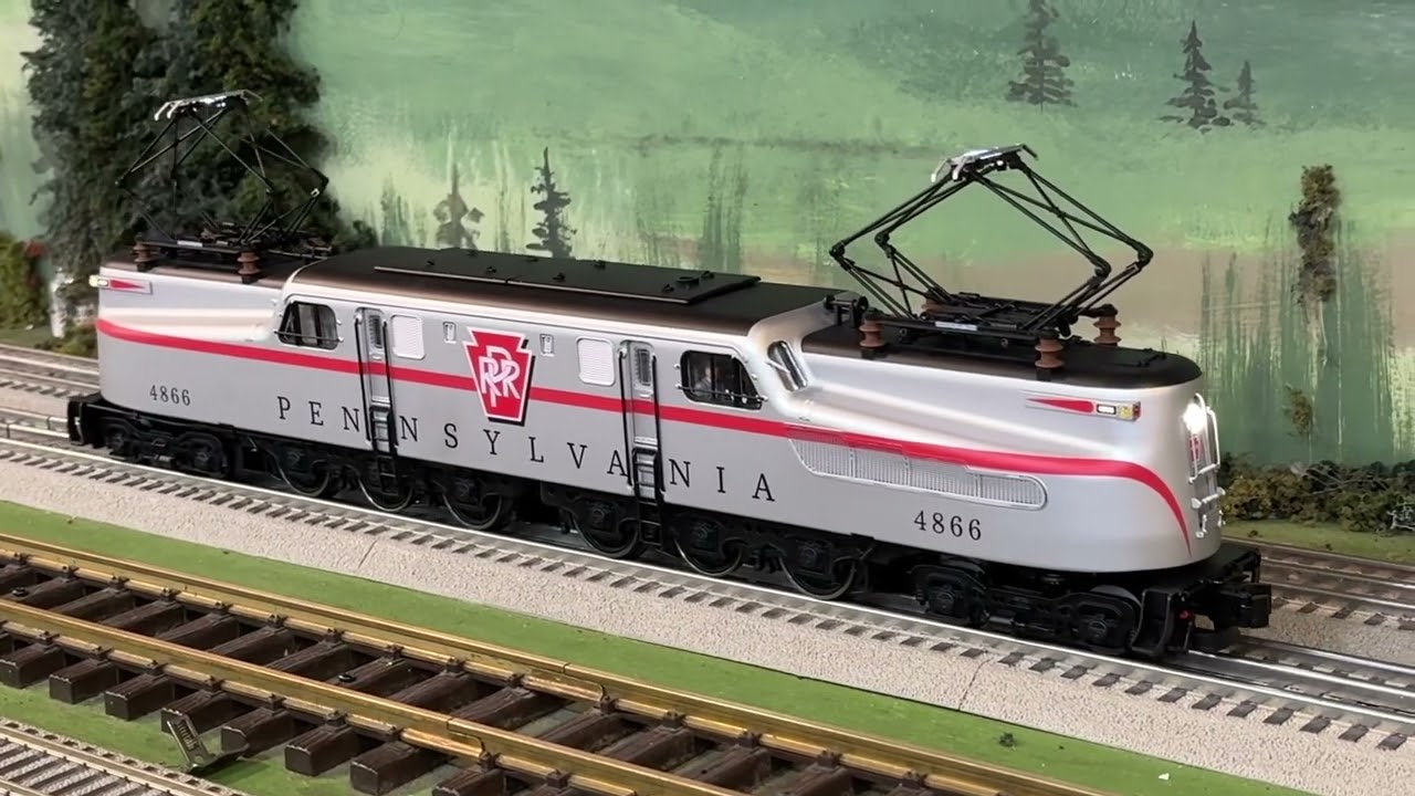 Lionel&rsquo;s Pennsylvania GG1 in action!