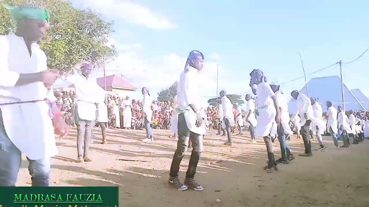 tazama video hi ya gwaride la almadrasatu fauzia
