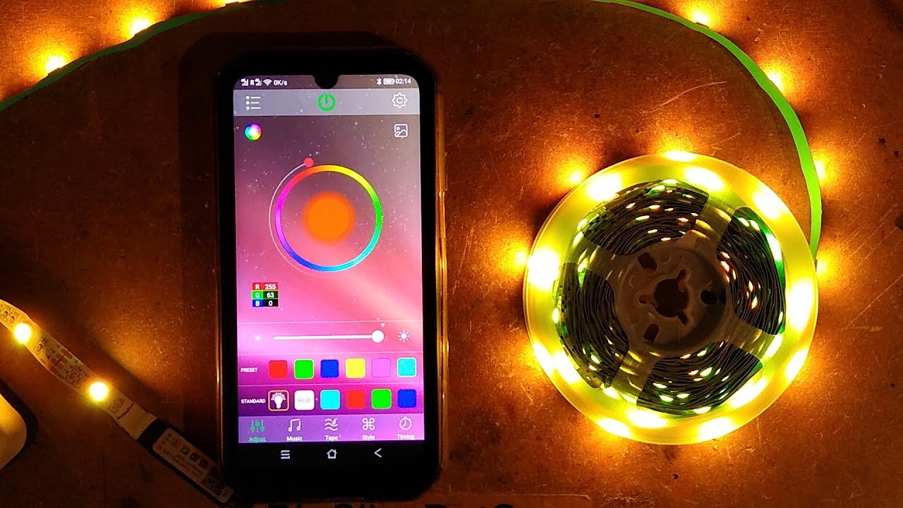 Внутри Bluetooth RGB-контроллера.