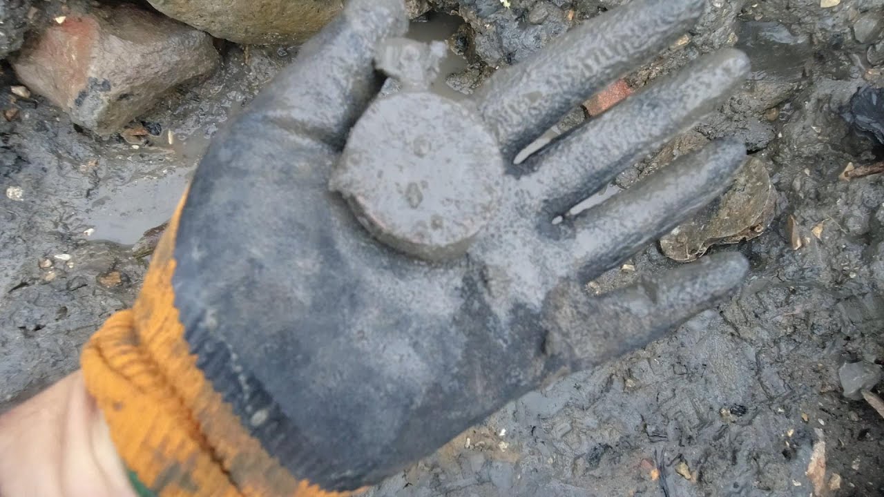 An Epic Two Day Mudlark At Lyme Regis Dump Part Two And Subscriber Giveaway