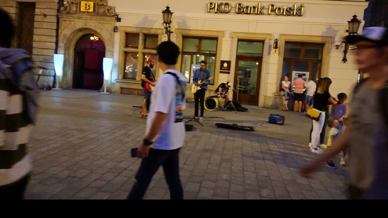 Wroclaw Street Cover: Oasis - Don't Look Back in Anger