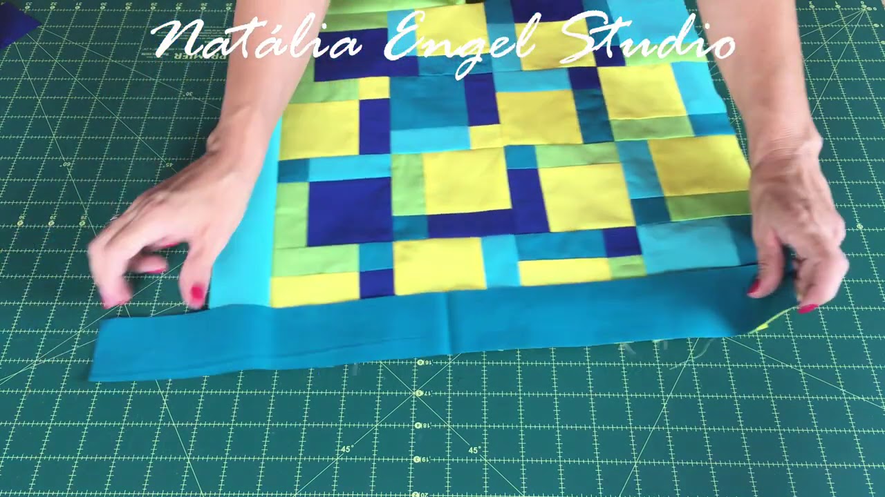 Capa de Almofada em Patchwork | Retalhos | Natália Engel