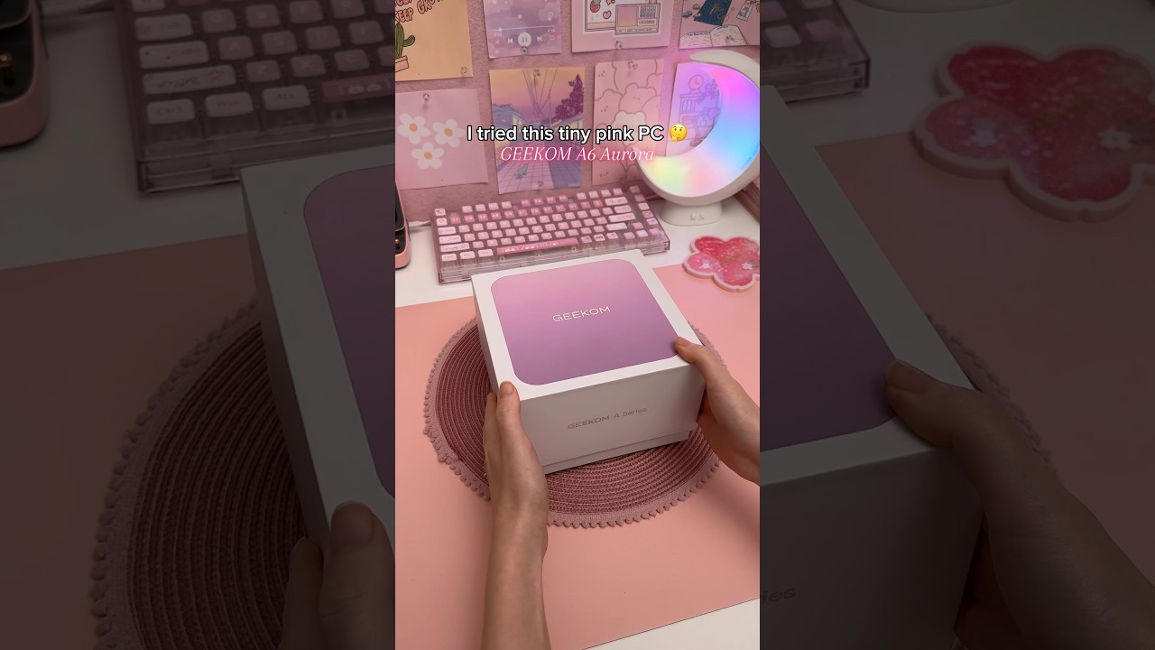 Wypr&oacute;bowałem ten malutki r&oacute;żowy komputer 🤔🩷 GEEKOM A6 Aurora mini PC | konfiguracja biurka | przy...