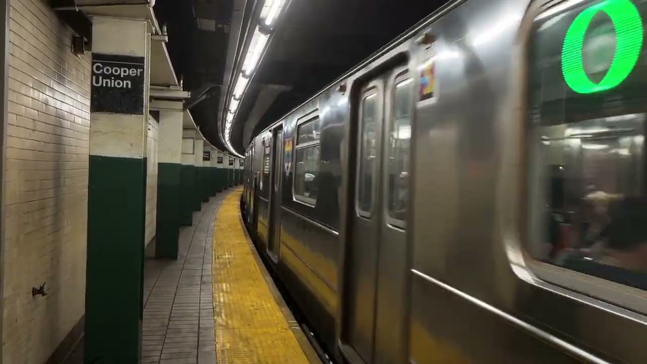 IRT Lexington Av Line: (4) (5) Exp & (6) Lcl Train Action at Astor Place.