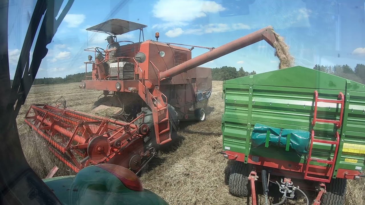 Kilka ujęć żniwa 2021  John Deere, Bizon