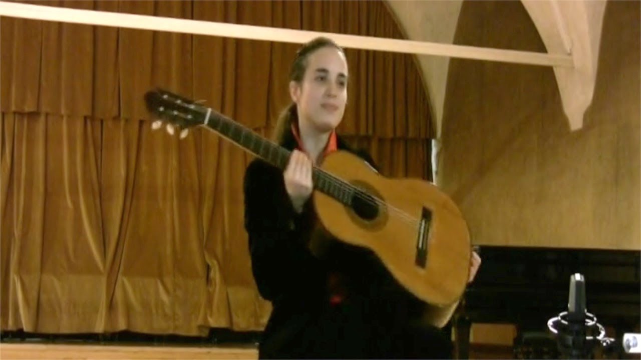Federica Artuso plays Bach - Bourrèe and Gigue BWV 996