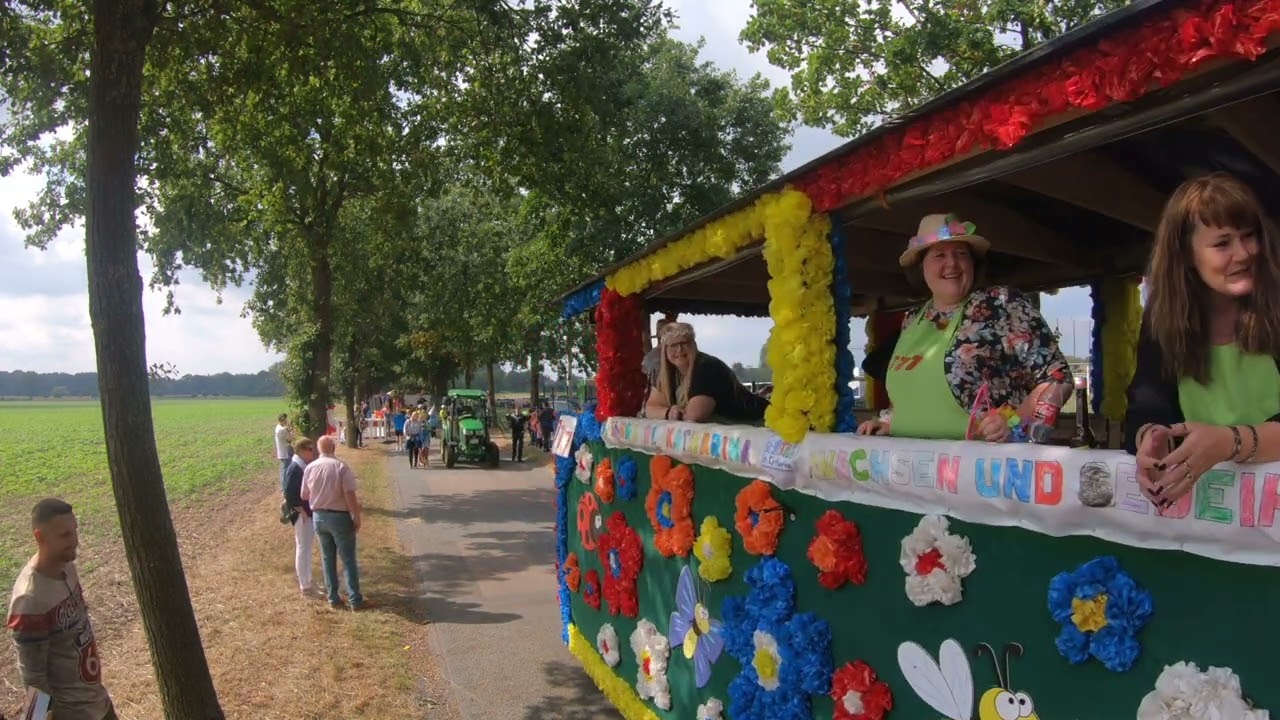 Festumzug 777  Jahr Feier in Rieste