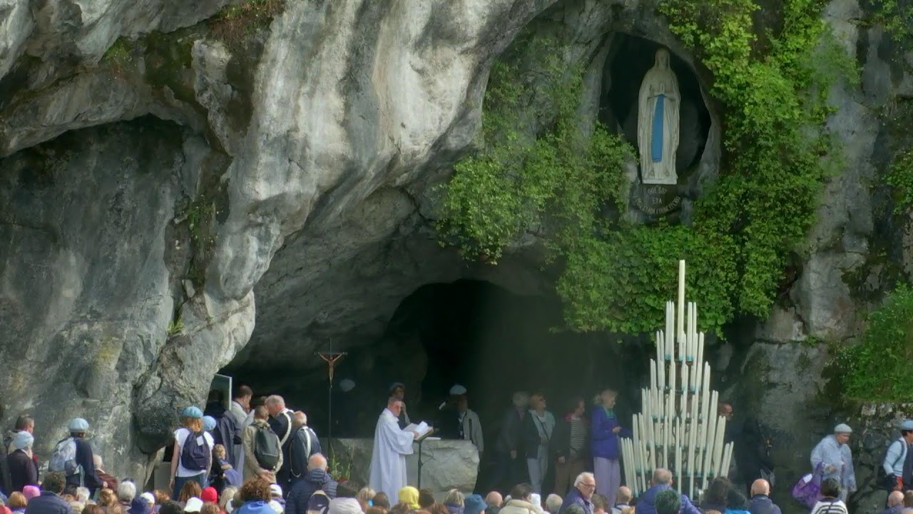 Procession eucharistique de Lourdes - June 21, 2024