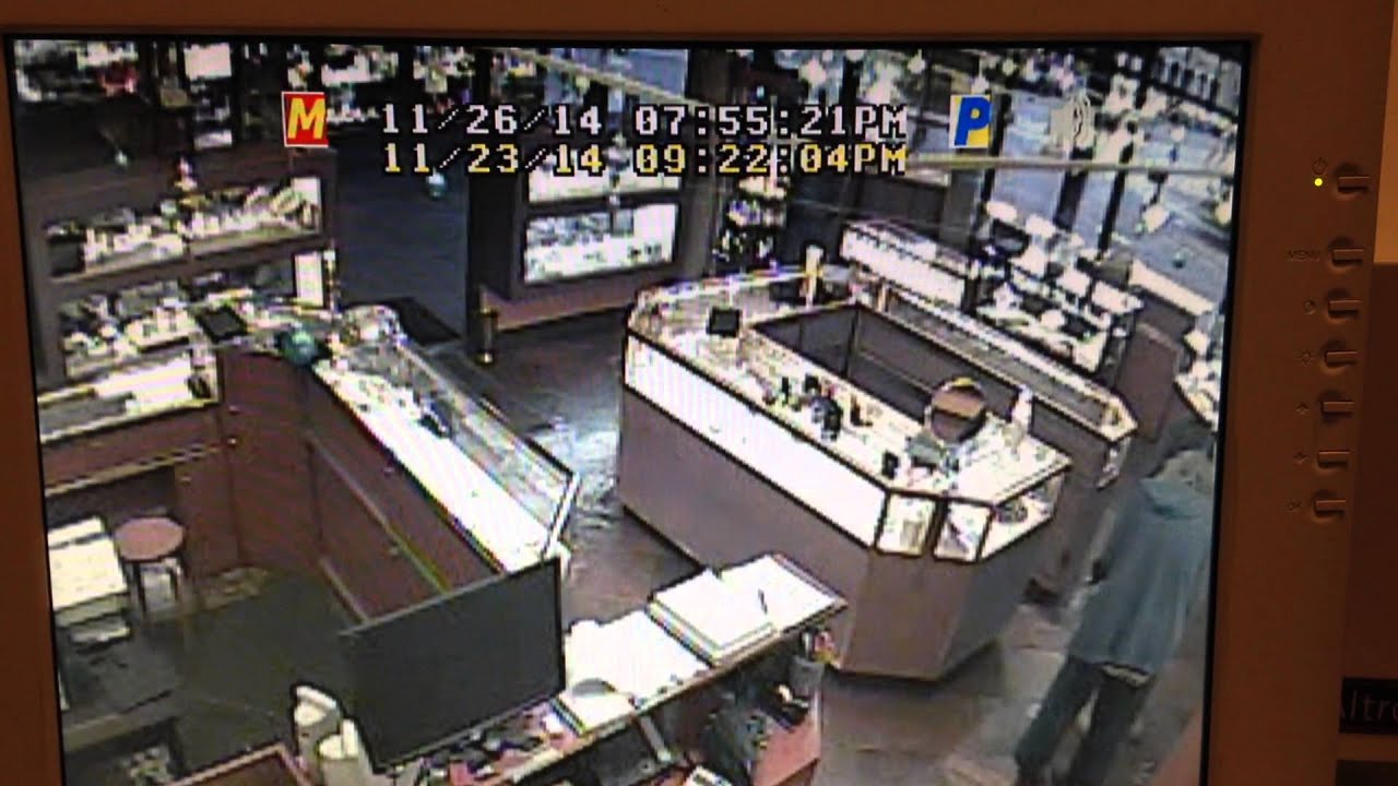 Suspect Steals $34,000 Ring