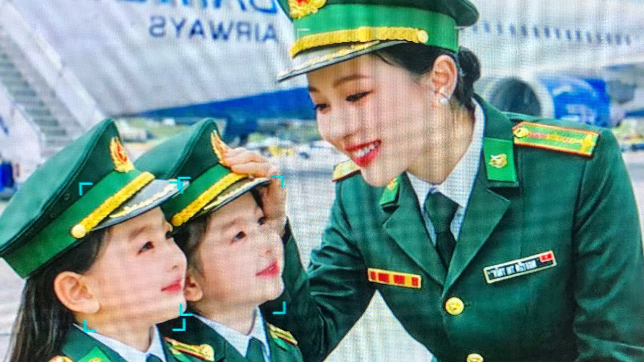 Ôm Con 2 Tuổi Rời Nhà Chồng, Nữ Công An Dắt Cặp Song Sinh Trở Về Khiến Cả Gia Tộc  Chết Lặng