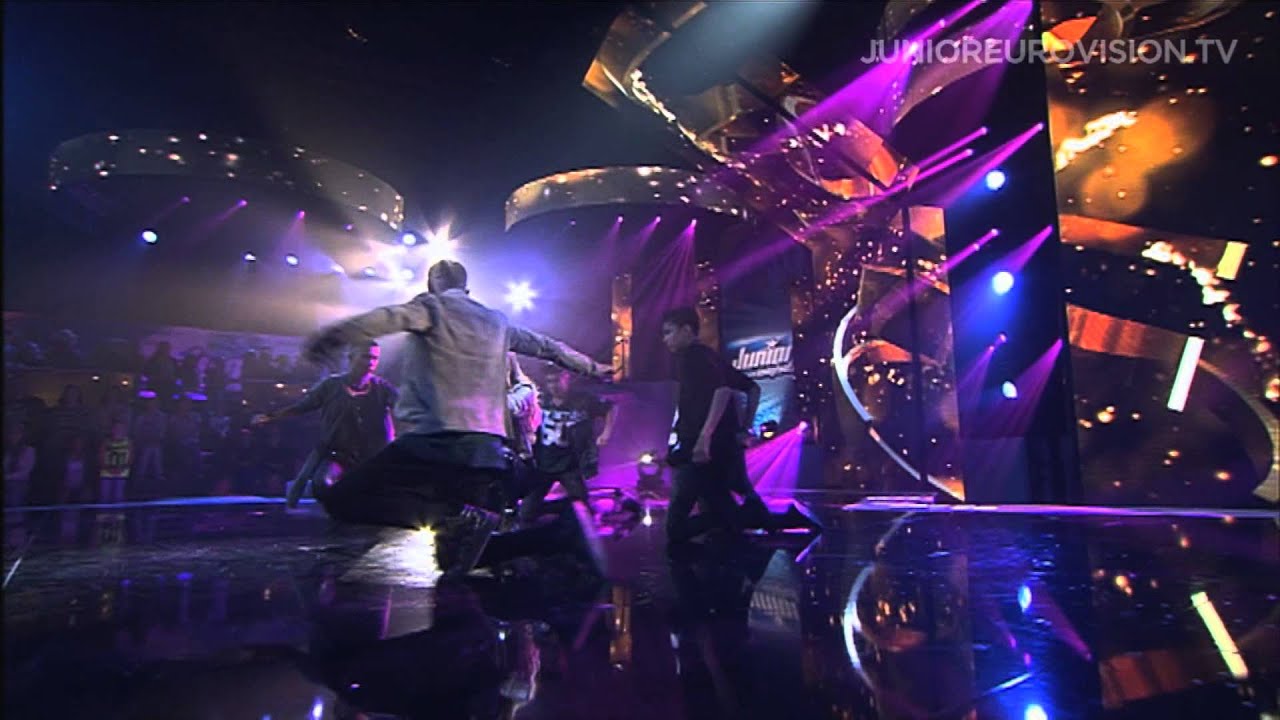 Julia - Around (The Netherlands) 2014 Junior Eurovision Song Contest