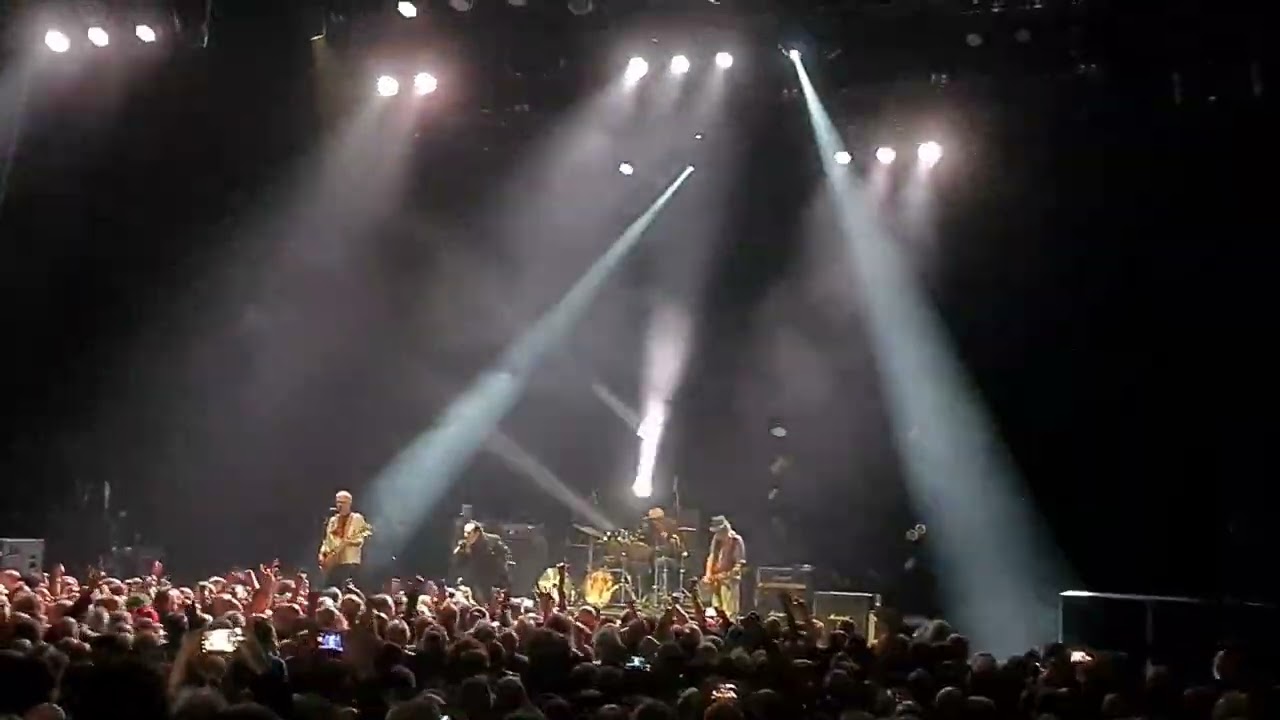 The Damned (1976 Line-up Reunion) I feel alright 28.10.2022 Hammersmith Apollo London