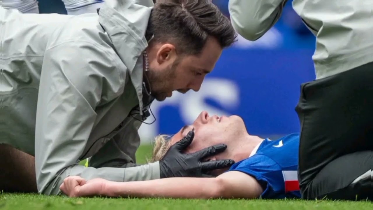 Chelsea release statement after Jesse Derry knocked unconscious on Premier League debut following si